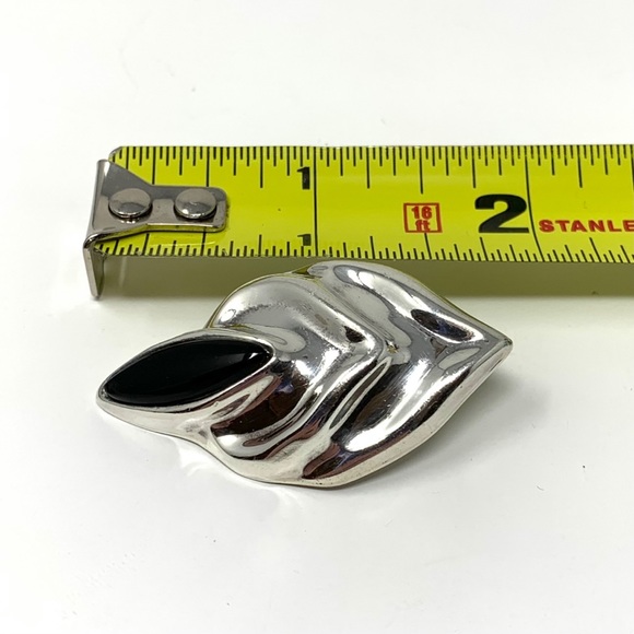 Vintage Sterling Silver Taxco Mexico Black Onyx Scalloped Clip On Earrings - Picture 6 of 7